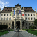 Permalink to: Izjava Slovenskega sociološkega društva o minimalnih standardih za izvolitev v nazive visokošolskih učiteljev, znanstvenih delavcev in visokošolskih sodelavcev na visokošolskih zavodih