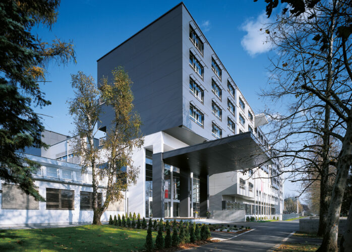 Izjava ob odzivih na nastop dr. Sama Uhana